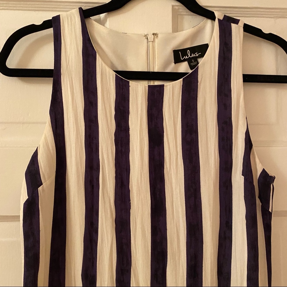 Lulu’s navy stripe geometric print shift dress - Picture 4 of 9